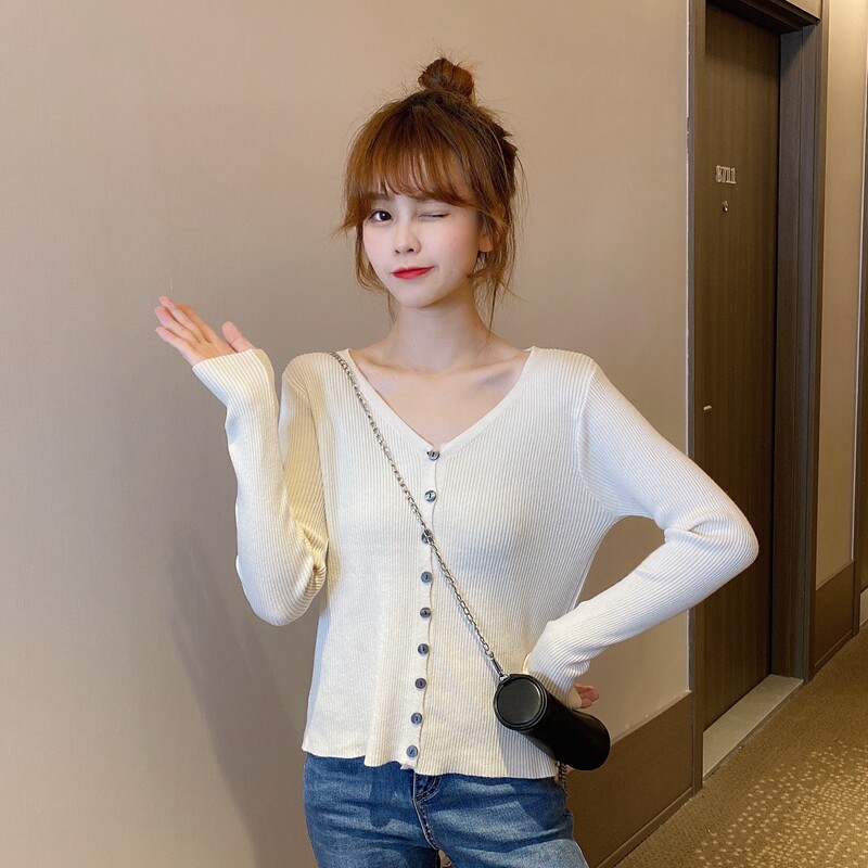 2021 autumn and winter new V-neck thin coat exposed collarbone short long-sleeved knitted cardigan women's top gentle wind sweater