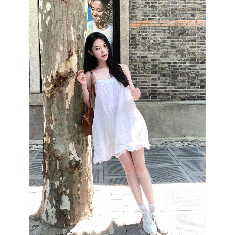 Cry Slightly Plump French-Style Gentle and Elegant Slimming Spaghetti Strap Dress Early Autumn High-Waisted Slimming Straight Skirt Knitted Cardigan Cry Slightly Plump French-Style Gentle and Elegant Slimming Spaghetti Strap Dress Early Autumn High-Waisted Slimming Straight Skirt Knitted Cardigan