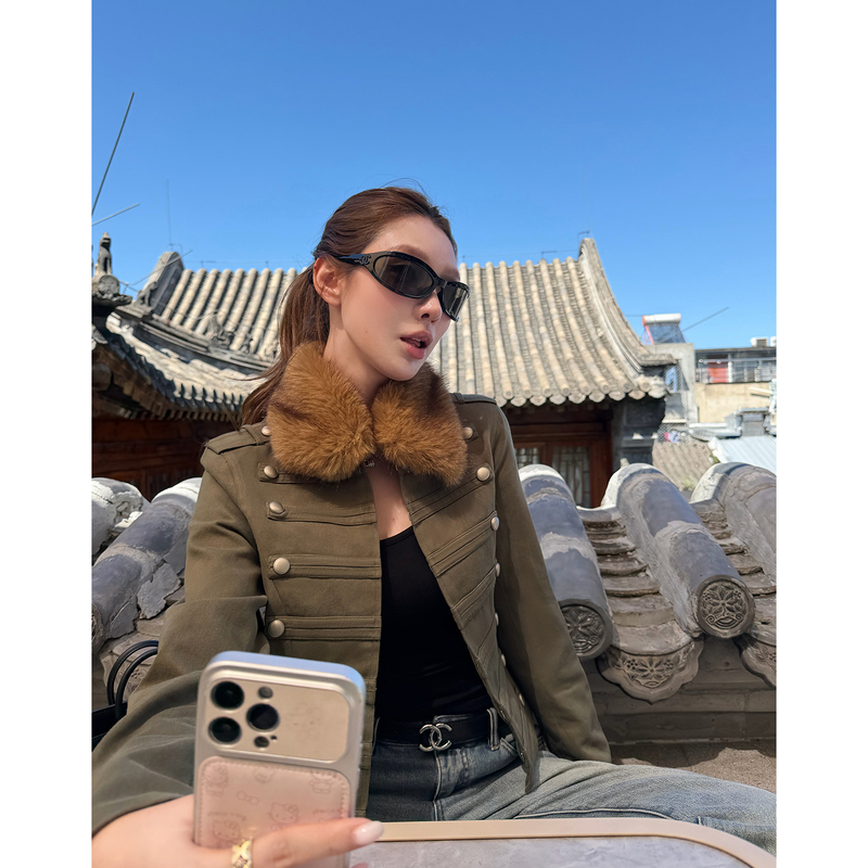 Hamyiho Napoleon Detachable Fur Collar Buttoned Jacket for Women, Autumn and Winter Vintage Quilted Short Jacket with a High-End Feel