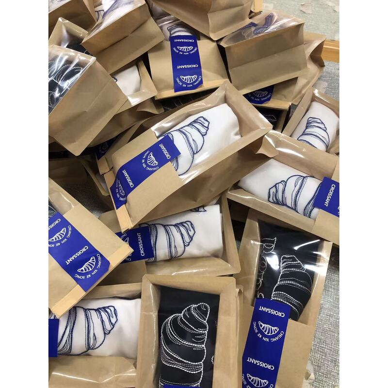Paper Bag Croissant T-Shirt 001-260262 Nn Exclusive
