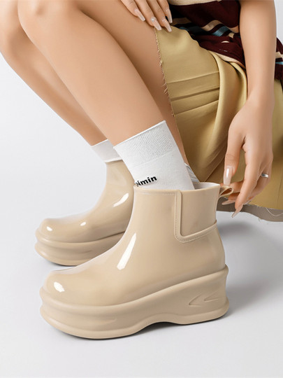 Bonitas botas de lluvia para mujer, suelas gruesas, tacones altos, botas de lluvia 2025, zapatos impermeables de tubo corto, botas de agua nuevas, zapatos de goma antideslizantes