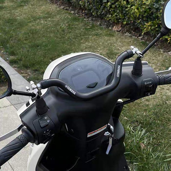 Yamaha scooter modified armrest crossbar lower edge