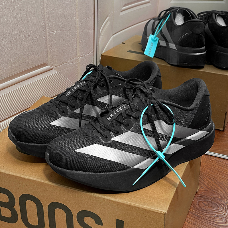 Official Genuine Racing Running Shoes for Men and Women, 2025 Autumn New Model, Silver and Black, Breathable and Lightweight Sports Shoes