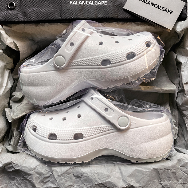 Official Genuine Cloud Hole Shoes for Men and Women, 2026 Summer New Model, Thick-Soled Outdoor Wear soft sole Beach Sandals