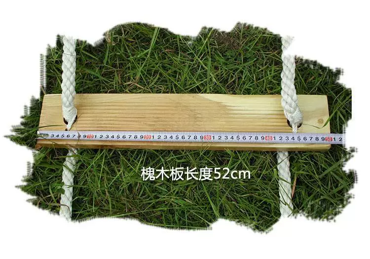 Dưới gầm giường, thang ký túc xá được trải lên xuống bằng dây thừng dùng cho thang nhà, thang dây leo núi được sử dụng rộng rãi làm phương tiện cứu hộ học sinh. dây thoát hiểm nhà cao tầng
