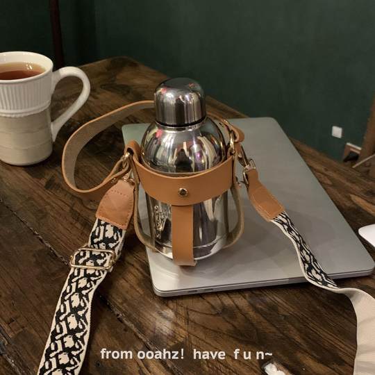 Botella pequeña de acero, termo, hervidor de acero inoxidable de alta gama/taza de agua portátil para estudiantes de buen aspecto, taza cruzada, estilo Harajuku