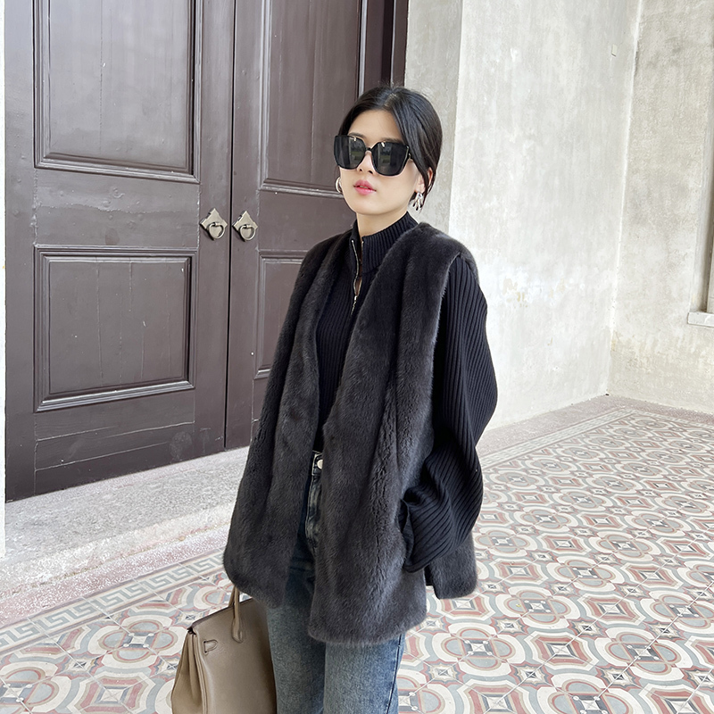 Imported Mink Fur Vest Jacket for Women, Whole Mink Fur Vest, 2025 Autumn and Winter New Fashion Young Style