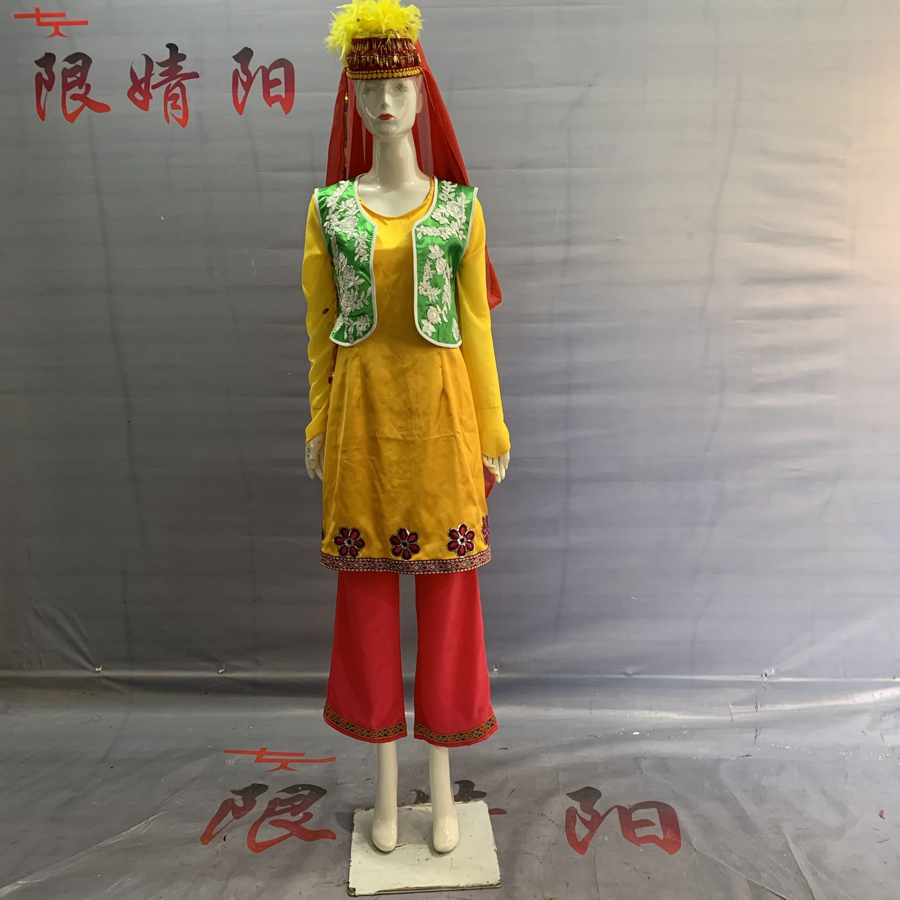 Limited Jing Yang Custom Ethnic Minority Sara Apparel Featured Stripes Ethnic Wind Dance Performance Costume Show