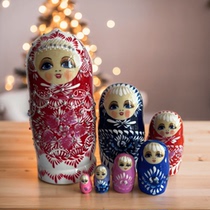 Decorative specialty home bestie handicrafts Central Street Russian matryoshka doll 7-layer hand-painted engraved baked and air-dried