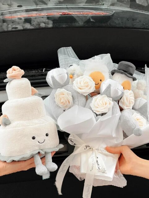 Vockoo Fun Wedding Three-Tier Cake Plush Toy for Children and Girls Birthday Gift