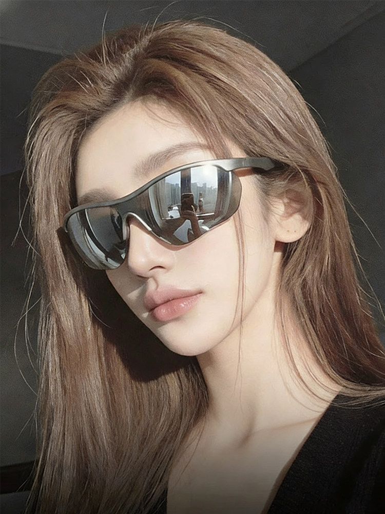 Futuristic Technology-Inspired Cycling and Mountaineering Goggles, High-End Sunglasses for Women, Anti-Uv Uv400 Outdoor Sunglasses