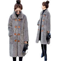 Meridian Blue Horn Buckle Fashion Middle Long Lamb Suede Big Coat 2024 New Pop Fur Integrated Warm Coat