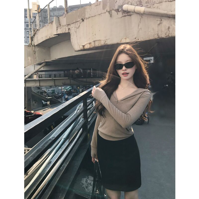 Sza【Comfort Rule】Fashionable Long-Sleeved Knitwear for Autumn and Winter, Slim Fit, Versatile Waist-Cinching Top A-3270