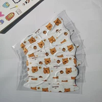 V-образное лицо желтого Винни-Пуха