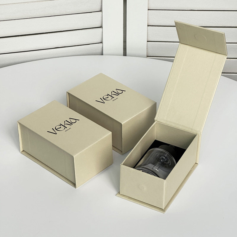 картон 磁吸翻盖礼品盒定制黑色香水精油书型盒印刷logo化妆品包装盒定做