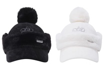 Winter golf sports cap for women 2023 new detachable fur ball earmuffs comfortable and warm peaked cap
