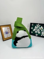 Назад панда-зеленый