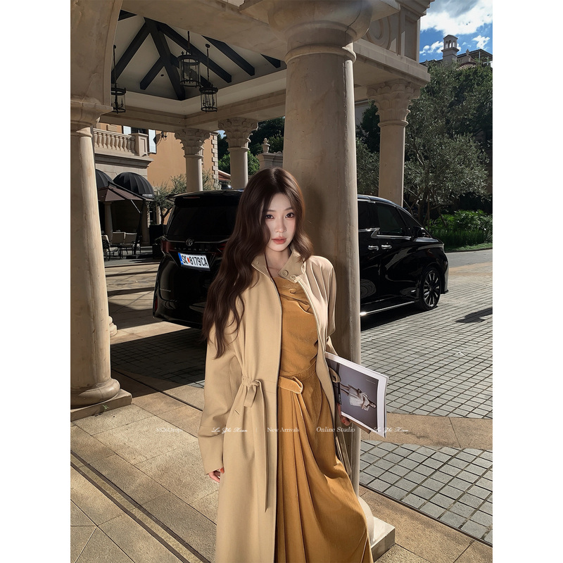 Liu Zhixian [Berlin Autumn Chapter] Elegant and Stylish Long Trench Coat with Stand Collar, Drawstring Waist, and Old Money Style