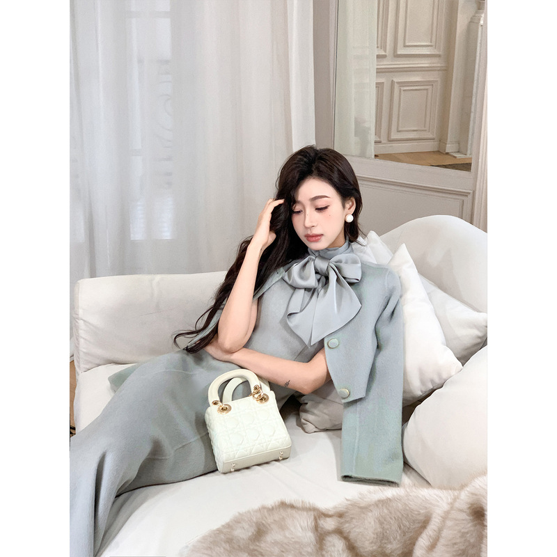 Liu Zhixian [She Is Beautiful] Lake Blue 100% Sheep Wool Coat + Wool Umbrella Skirt Elegant Woolen Suit