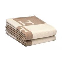Camping blanket air conditioning blanket fleece blanket office nap blanket nap blanket sofa blanket thickened matte cover blanket