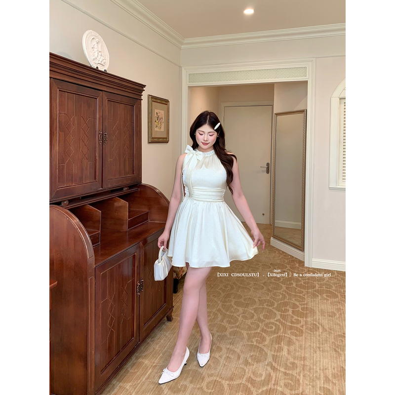 Cdsoul Rich Girl, Slightly Chubby Plus-Size Girl, Pure and Alluring Style, Halter Neck, Waist-Cinching, Rhinestone Bow Women's Dress