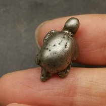 Retro antiques antiques collections of white copper instruments Tibetan hand-forged longevity turtle beads small white copper and red copper