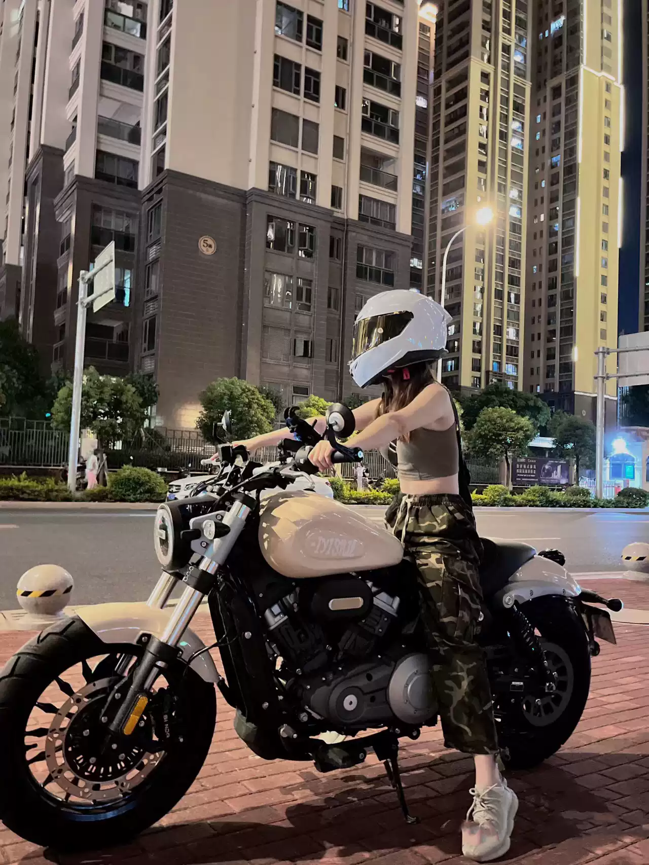 奔达金吉拉闪300灰石哈雷883金刚狼复古太子V缸