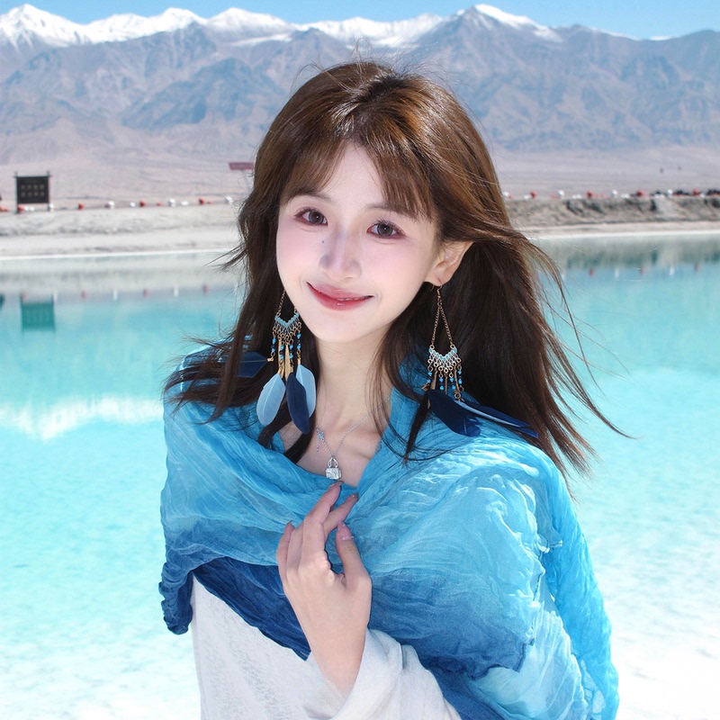 Blue Gradient Silk Scarf, Thin Style, Suitable for Xinjiang, Tibet, and Northwest Travel, Photo Shoot Shawl, Sun Protection Cotton and Linen Gauze Scarf