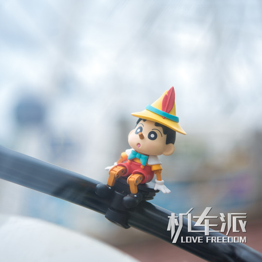 Мотоциклетный стиль, милая кукла Xiaoxin, мотоцикл, электрический велосипед, кронштейн для расширения руля, зеркало заднего вида, декоративные куклы, украшения