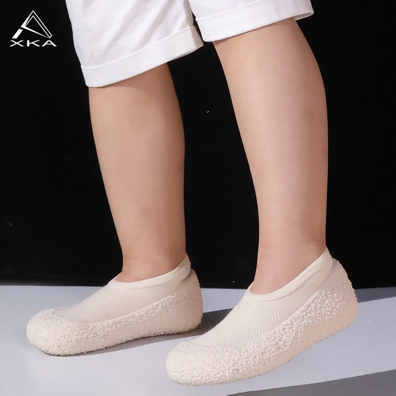 Xka Ultra-Light and Silent Kidsren's Fitness Floor Shoes and Socks, Non-Slip, Shock-Absorbing, Soft-Soled, Family Skipping Rope Exercises, Yoga Exercises