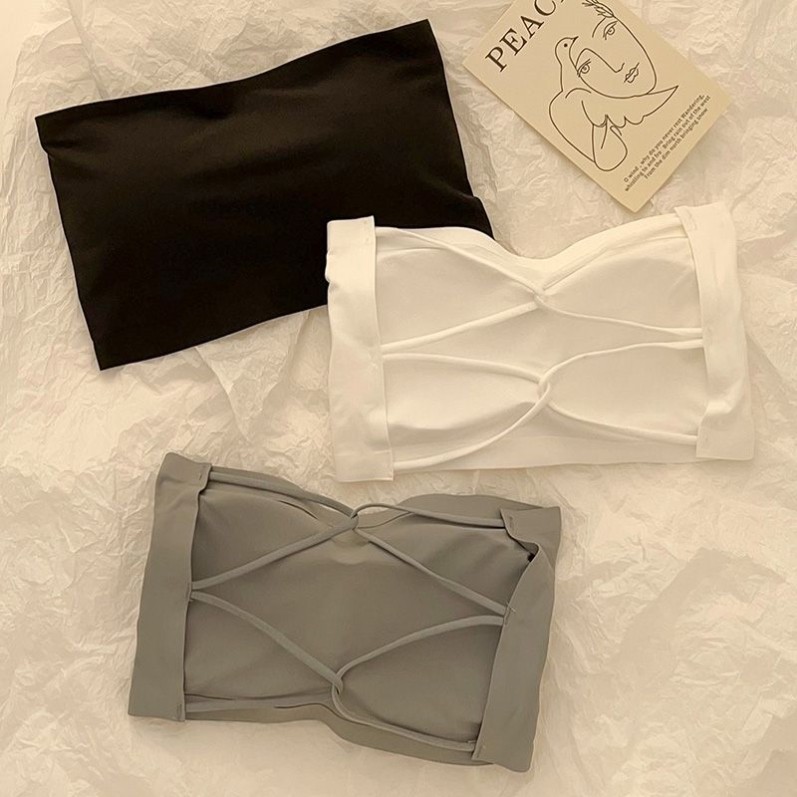 ストラップレス、透かし彫り、クロスバックレスのアイスシルクブラ。シームレスで薄手のラップスタイル。中高生向け、サマースタイル。