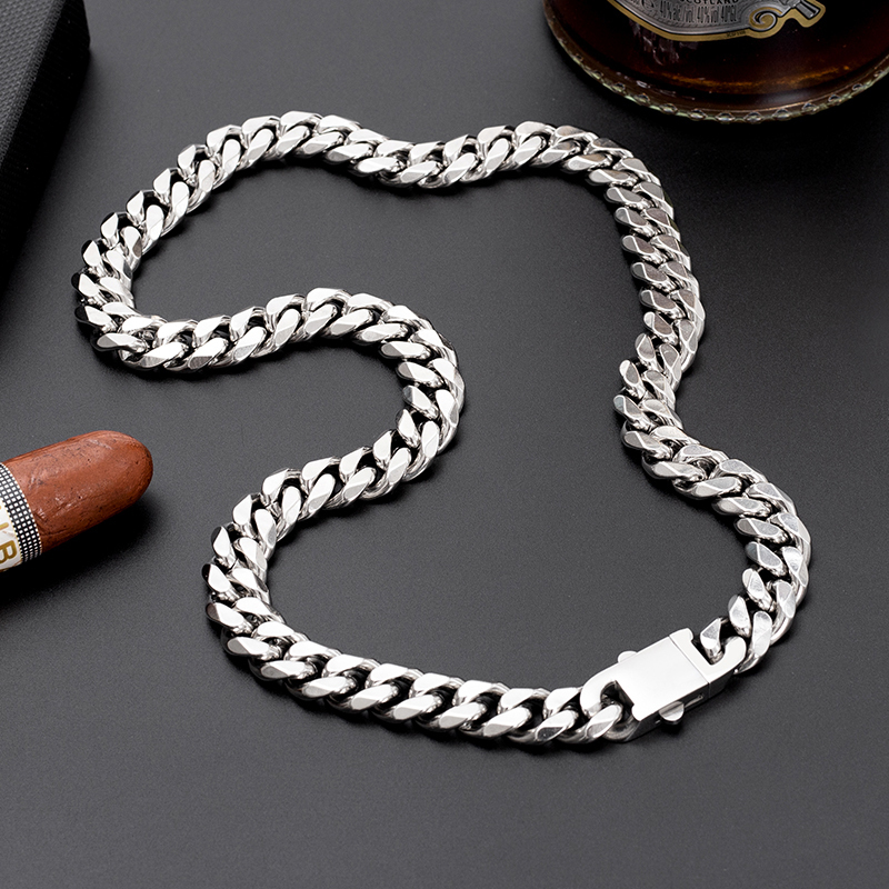 Hip-Hop European and American High Street Style Titanium Steel Necklace with Three-Dimensional Cut Cuban Chain, Fashionable Versatile Accessory for Men, Plain Style