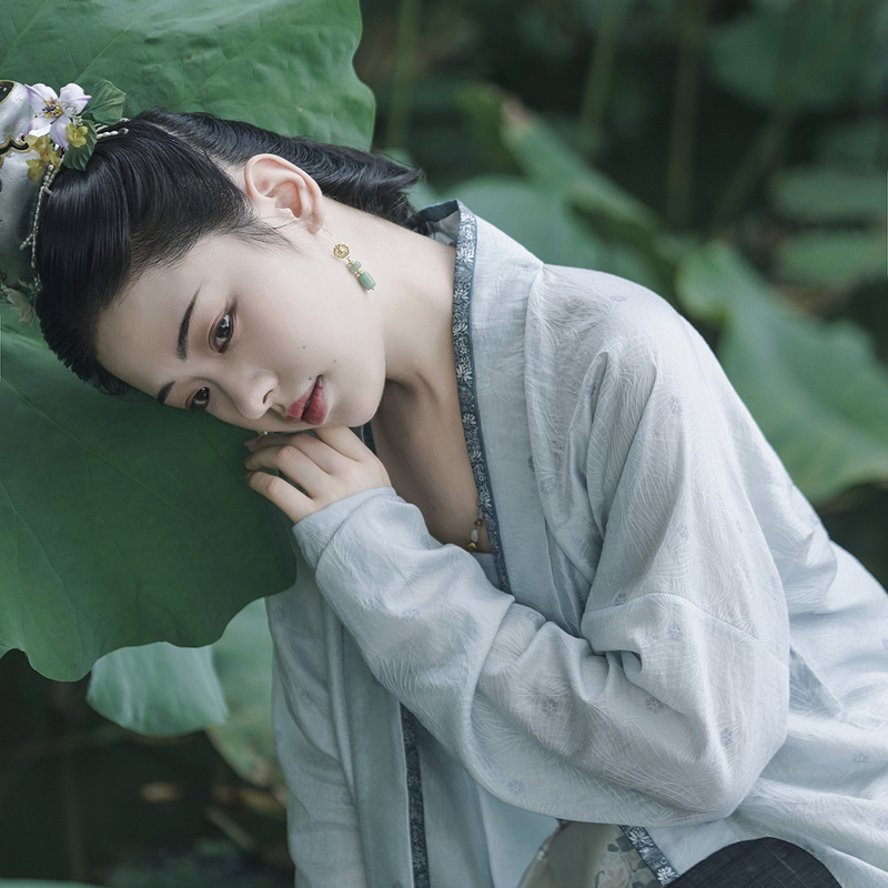 Yuqiu | Xiaohe | Song Dynasty-Style Restored Crotchless Song Pants, Long Shirt, Silk Song-Style Robe, Southern Song Dynasty Hanfu for Women
