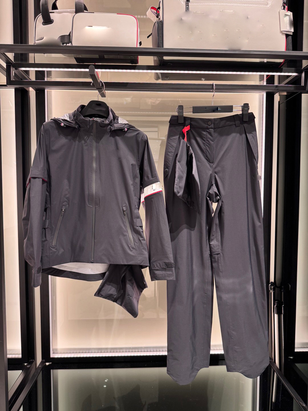 Water-Repellent Raincoat Suit Golf Clothing Women's Slimming Look Two-Piece Hooded Comfortable Breathable Sports Golf Baseball