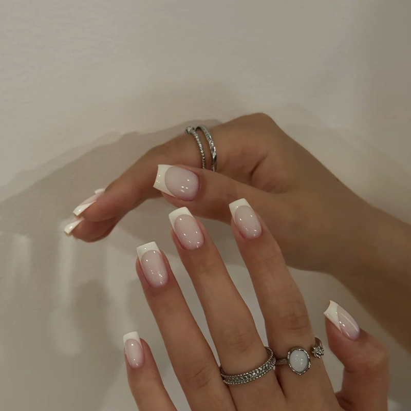 European and American Style Handmade Short White French Manicure Nail Patches, Whitening and High-End Feel, White Nail Art Patches, 2026 New Year Style