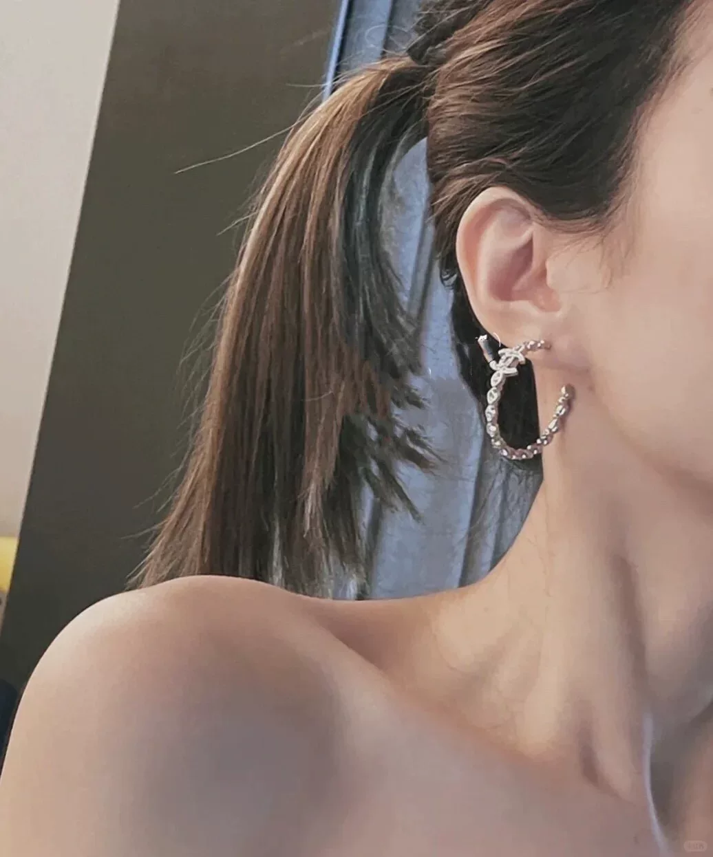 CHANEL/Chanel 2024SS новая мода бусинки ухо кольцо персонализированные буквы атмосферные уши женские