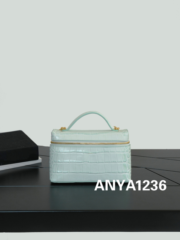 Triangle C/25B Star Lunch Box Bag Cowhide Lp Hand-Held Cosmetic Bag Box Bag Diamond Chain Small Square Bag Triangle C/25B Star Lunch Box Bag Cowhide Lp Hand-Held Cosmetic Bag Box Bag Diamond Chain Small Square Bag