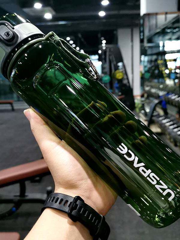 Japanese Imported Tritan Sports Fitness Water Bottle, Space Cup, Summer Outdoor High-Value Water Bottle, Large Size, Portable for Men
