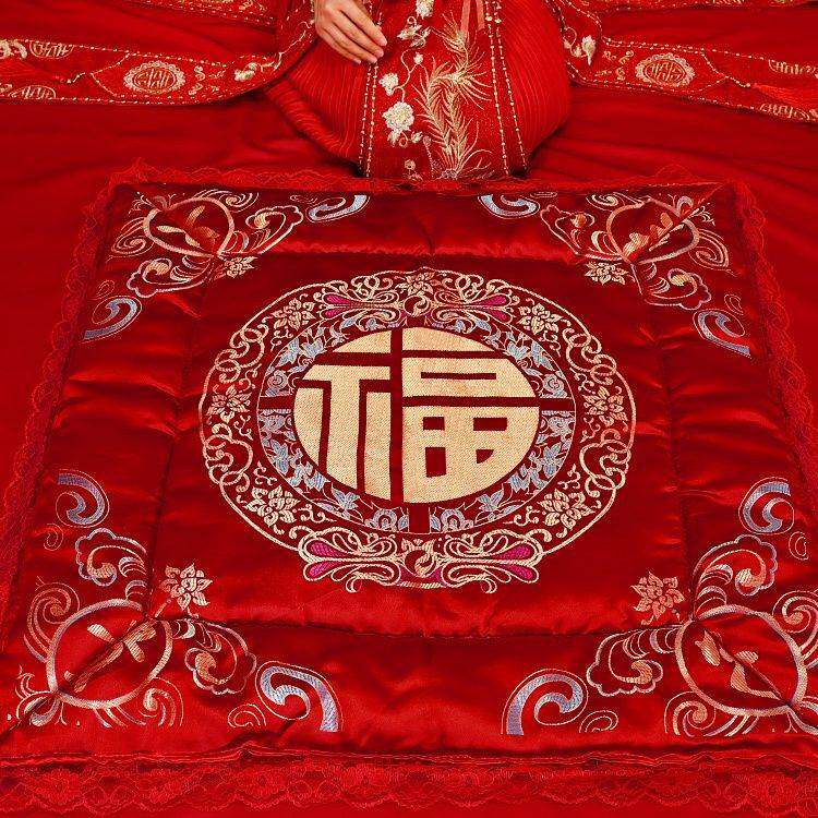 新娘坐福垫|百福刺绣+加大设计!婚房必备神器,美到尖叫!-婚庆跪垫-淘宝好物网