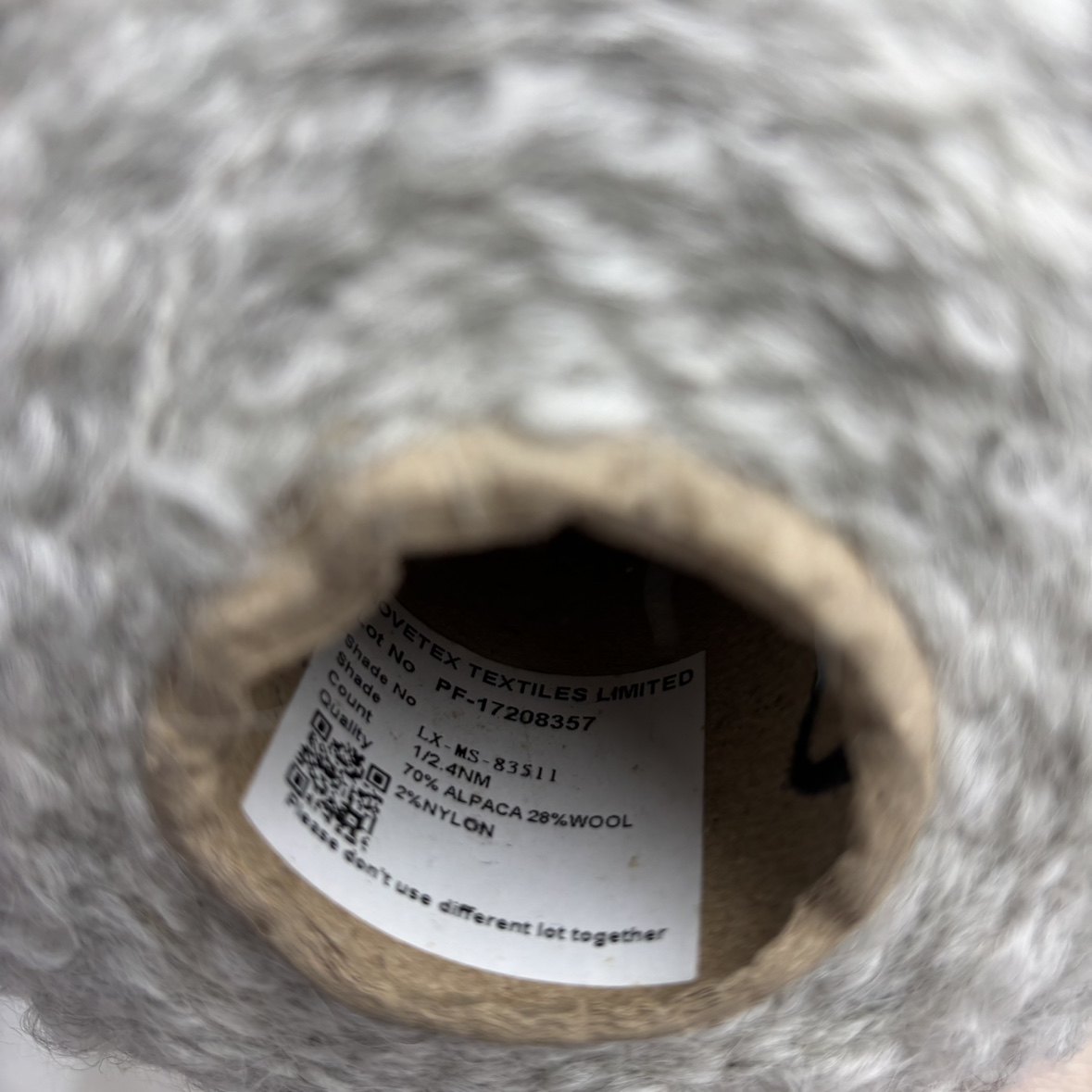 High-End Luxury Circle Knit/70% Alpaca 28% Wool/Extremely Warm and Skin-Friendly, Does Not Irritate the Skin