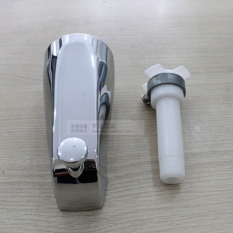 Concealed shower faucet Divider Bathtub spout branch faucet Outlet wall Spout faucet Shower accessories