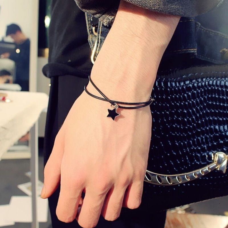 New Fashionable and Trendy Five-Pointed Star Bracelet, Versatile, Simple, Adjustable, Star-Themed, Personalized for Best Friends, Unisex Couple Bracelet New Fashionable and Trendy Five-Pointed Star Bracelet, Versatile, Simple, Adjustable, Star-Themed, Personalized for Best Friends, Unisex Couple Bracelet