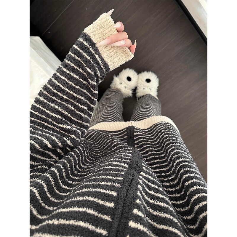 French Berydia Lazy Color-Block Striped Knit Half-Velvet Pajamas for Women, New Winter Long Loungewear Set French Berydia Lazy Color-Block Striped Knit Half-Velvet Pajamas for Women, New Winter Long Loungewear Set