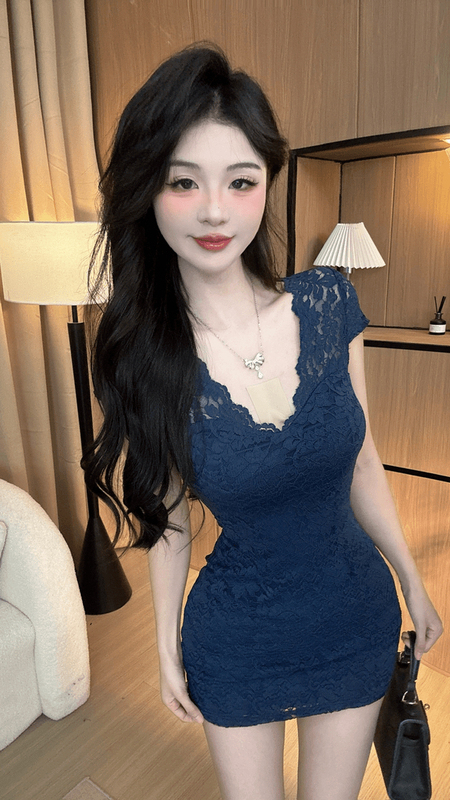 Designed V-Neck Slim-Fitting Waist-Cinching Lace Dress, Summer 2024 New Sexy Pure Desire Bodycon Dress