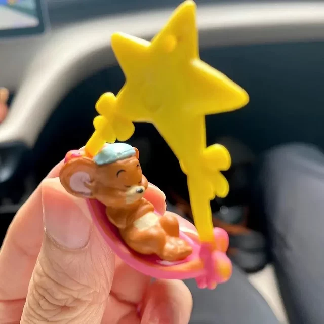 Tom and Jerry Car Ornaments, Car Interior Decorations, Cute Book Desktop Figures, Dolls, Small Ornaments