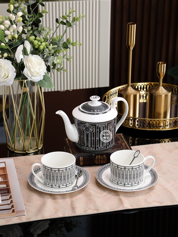 European H Family Bone China Accessible Luxury Afternoon Tea Black Tea One Pot Double Cup and Saucer Combination Set Home Office Coffee Set European H Family Bone China Accessible Luxury Afternoon Tea Black Tea One Pot Double Cup and Saucer Combination Set Home Office Coffee Set