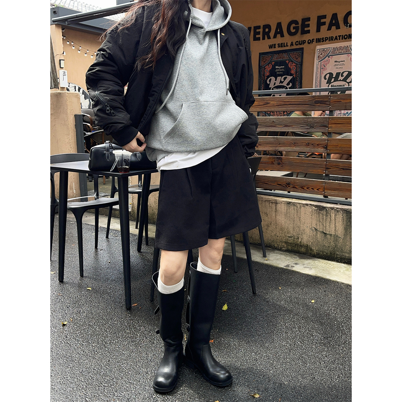Chuanhe Black Suit Pleated Five-Point Shorts for Women, Loose, Slimming, Comfortable, Casual, Versatile A-Line Wide-Leg Mid-Length Pants Chuanhe Black Suit Pleated Five-Point Shorts for Women, Loose, Slimming, Comfortable, Casual, Versatile A-Line Wide-Leg Mid-Length Pants