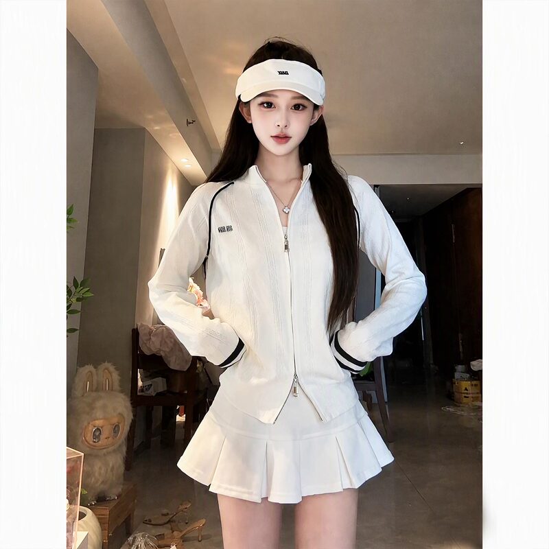 Korean Tennis Style Suit for Women in Autumn and Winter, Slim-Fitting White Stand-Up Collar Zipper Knitted Sweatshirt and Pleated Skirt Two-Piece Set