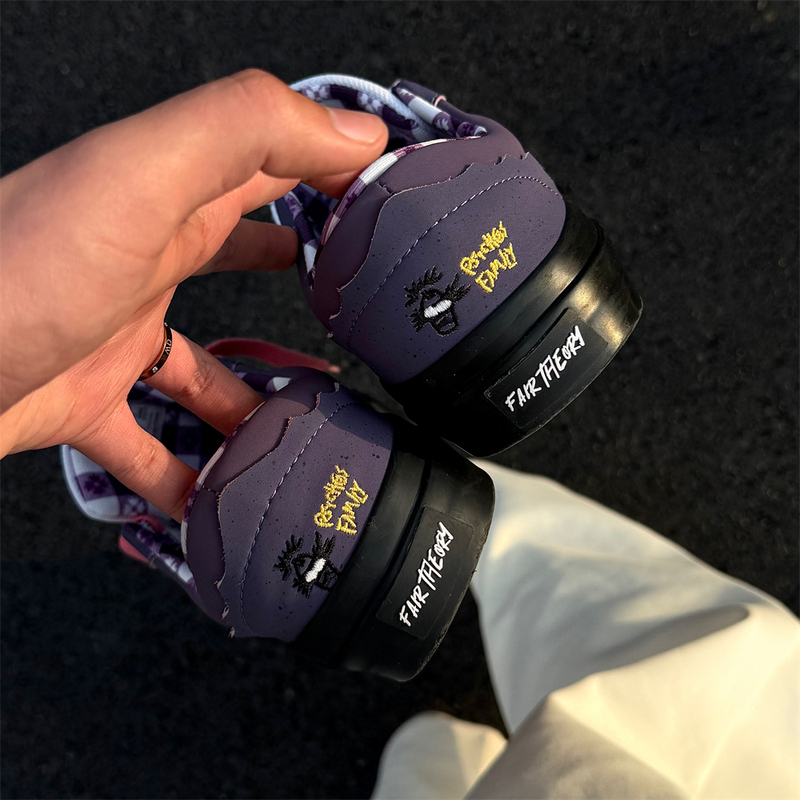 Visecoo Concepts Co-Branded Men's and Women's Low-Top Casual Sneakers Purple Lobster Street Skateboard Shoes Casual Shoes Visecoo Concepts Co-Branded Men's and Women's Low-Top Casual Sneakers Purple Lobster Street Skateboard Shoes Casual Shoes