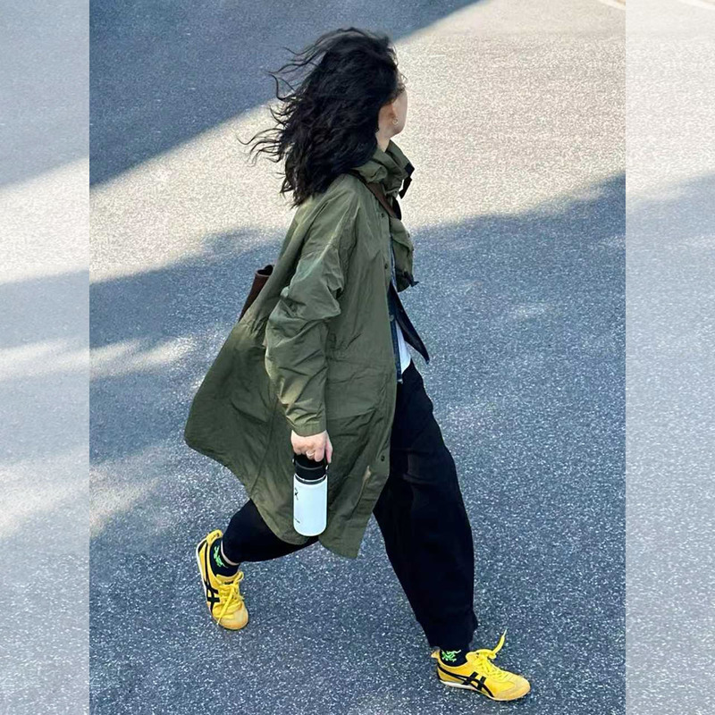 Gorgeous Army Green Hooded Mid-Length Workwear Trench Coat for Women, 2025 New Model, This Year's Trendy Hot Item Gorgeous Army Green Hooded Mid-Length Workwear Trench Coat for Women, 2025 New Model, This Year's Trendy Hot Item